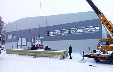 Подъем сэндвич-панелей